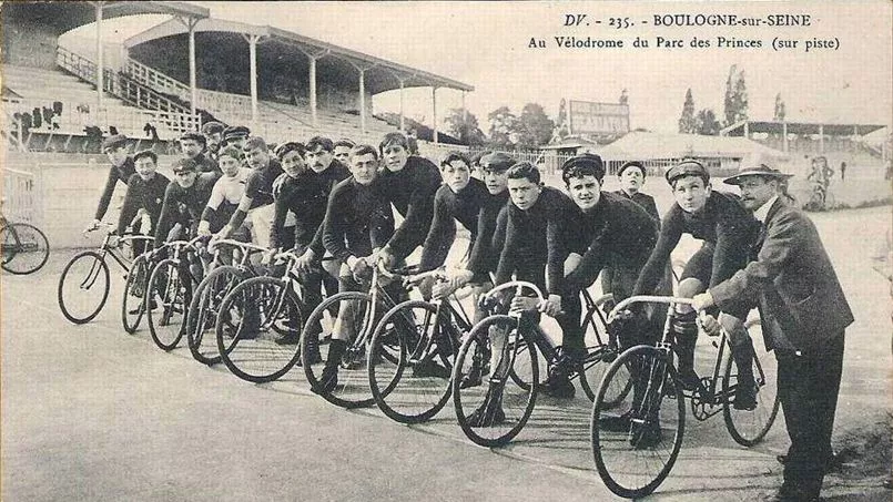 Parc des Princes: Hơn 125 năm lịch sử và huyền thoại bóng đá Pháp